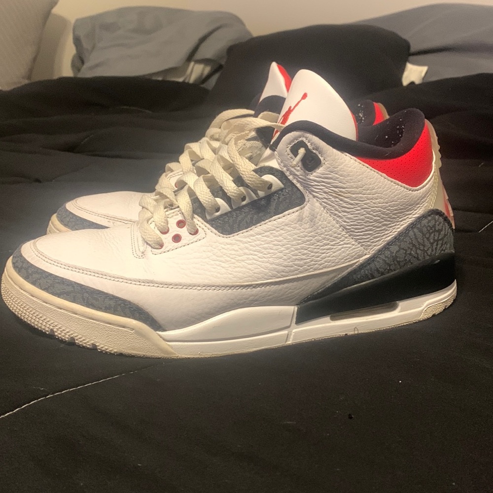 Jordan 3 Red white n Black